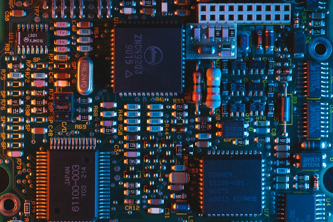 Circuit board with chips, whose vendor and device IDs identify hardware that shows Code 28