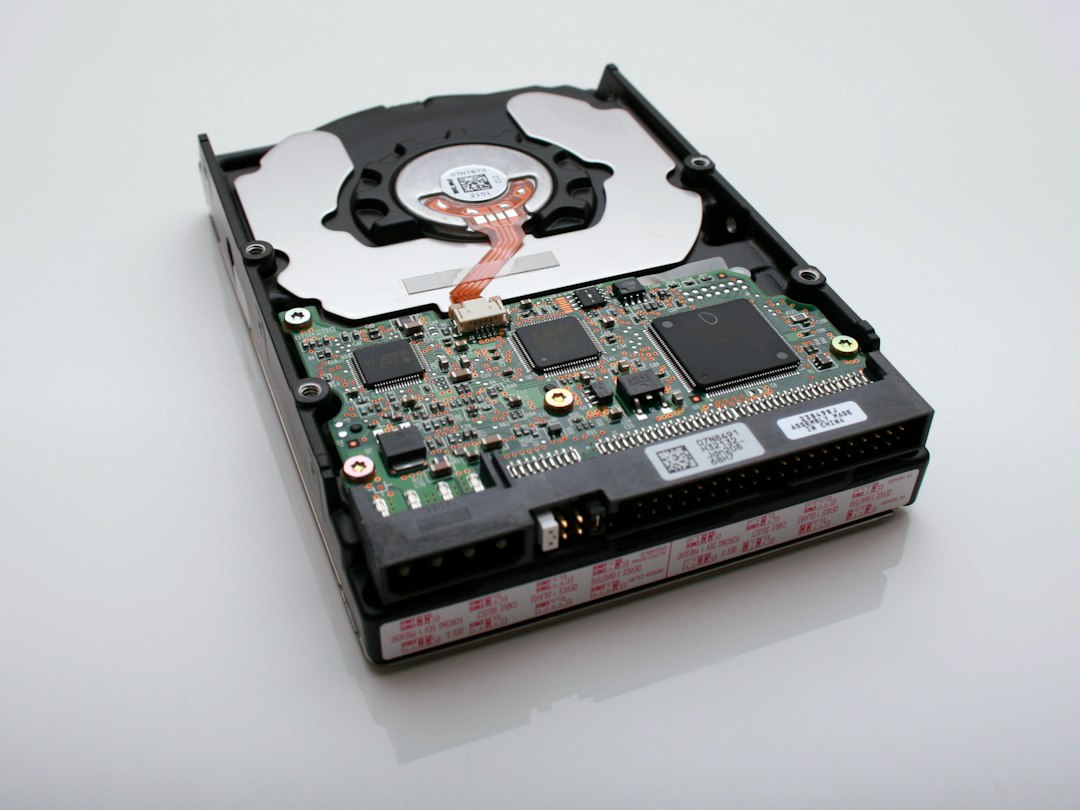 Internal hard drive, representing disk space freed by deleting the $GetCurrent folder