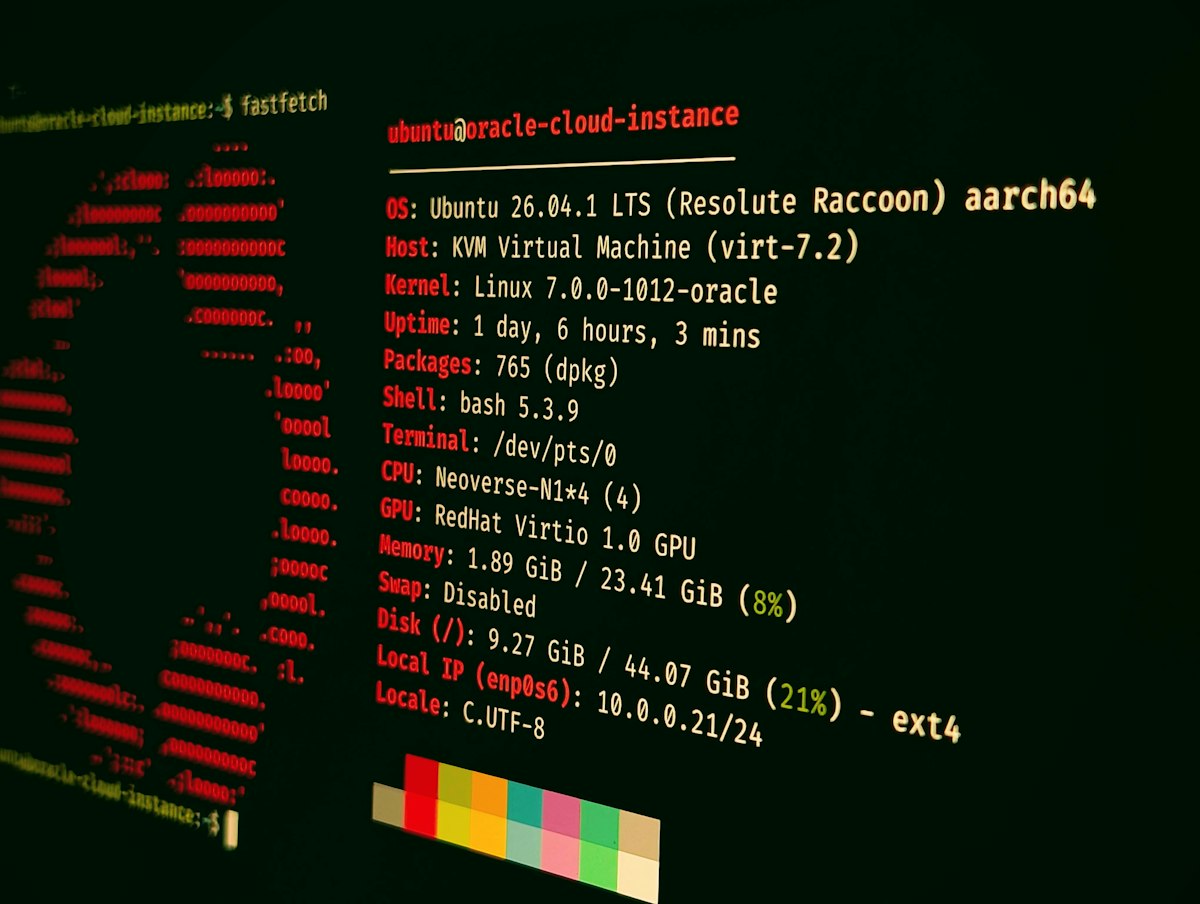 Terminal with system information, where VirtualBox shows Failed to open a session for the virtual machine and an error code in Details