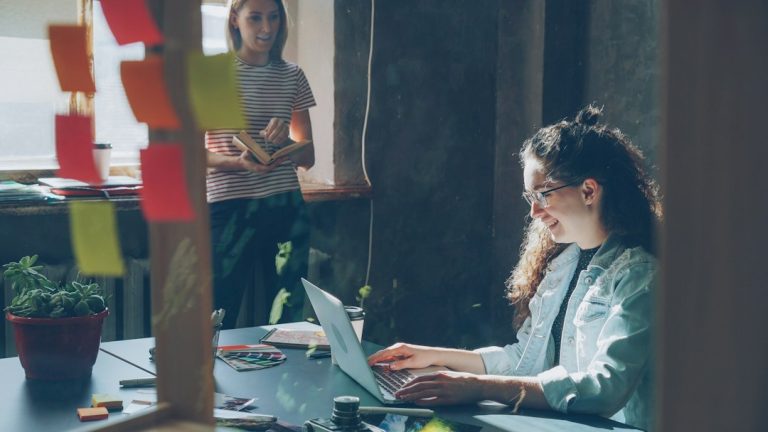 Spell check on Teams: turn it on, add languages and fix it