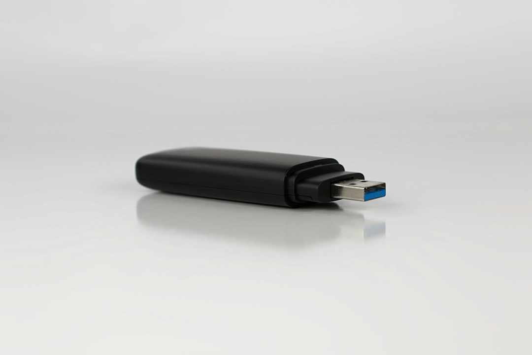 Close-up of a USB drive connected before cleaning the disk and converting it to GPT